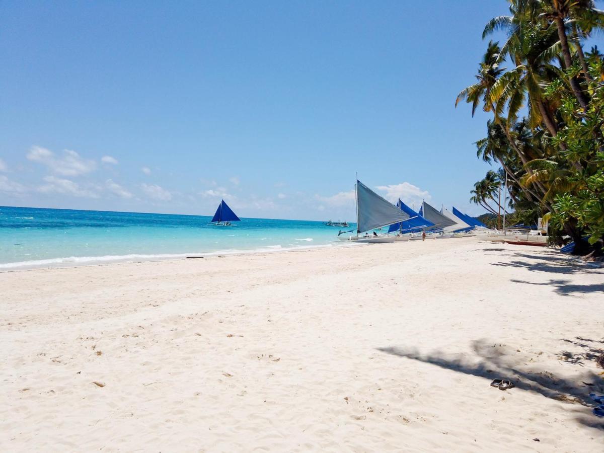 Cocoloco Beach Resort Manoc-Manoc Екстериор снимка