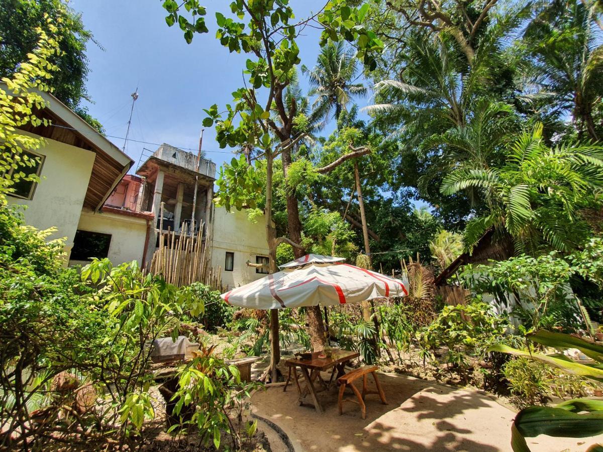Cocoloco Beach Resort Manoc-Manoc Екстериор снимка