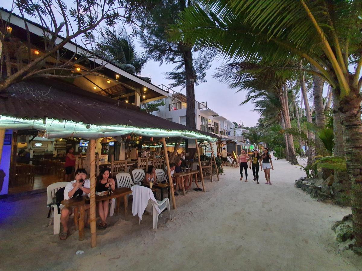Cocoloco Beach Resort Manoc-Manoc Екстериор снимка